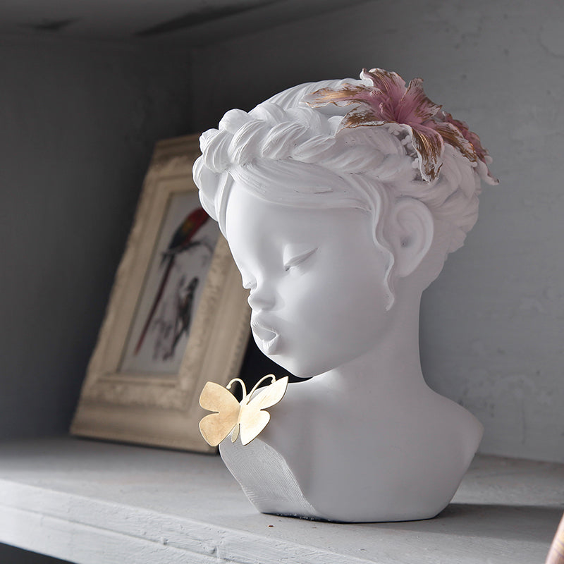 Nordic Beauty Resin Decor